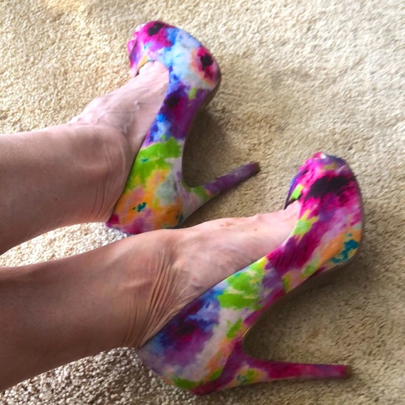 GUESS PATCHES STILETTO PEEP TOE PLATFORM PUMPS • sz 6.5M - Picture 15 of 17